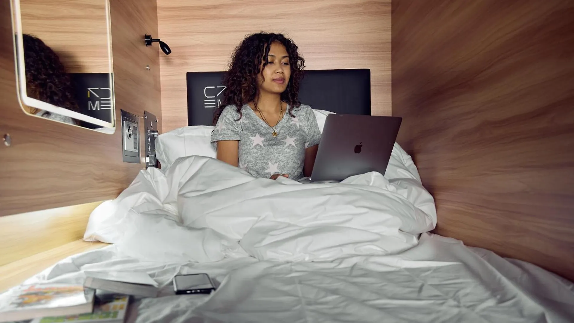 Capsule Hotel Montreal 0*,  Canada